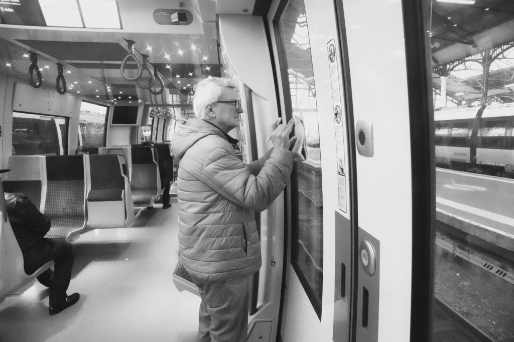 Photo argentique artistique STREET PHOTOGRAPHY PARIS  format 30x45cm