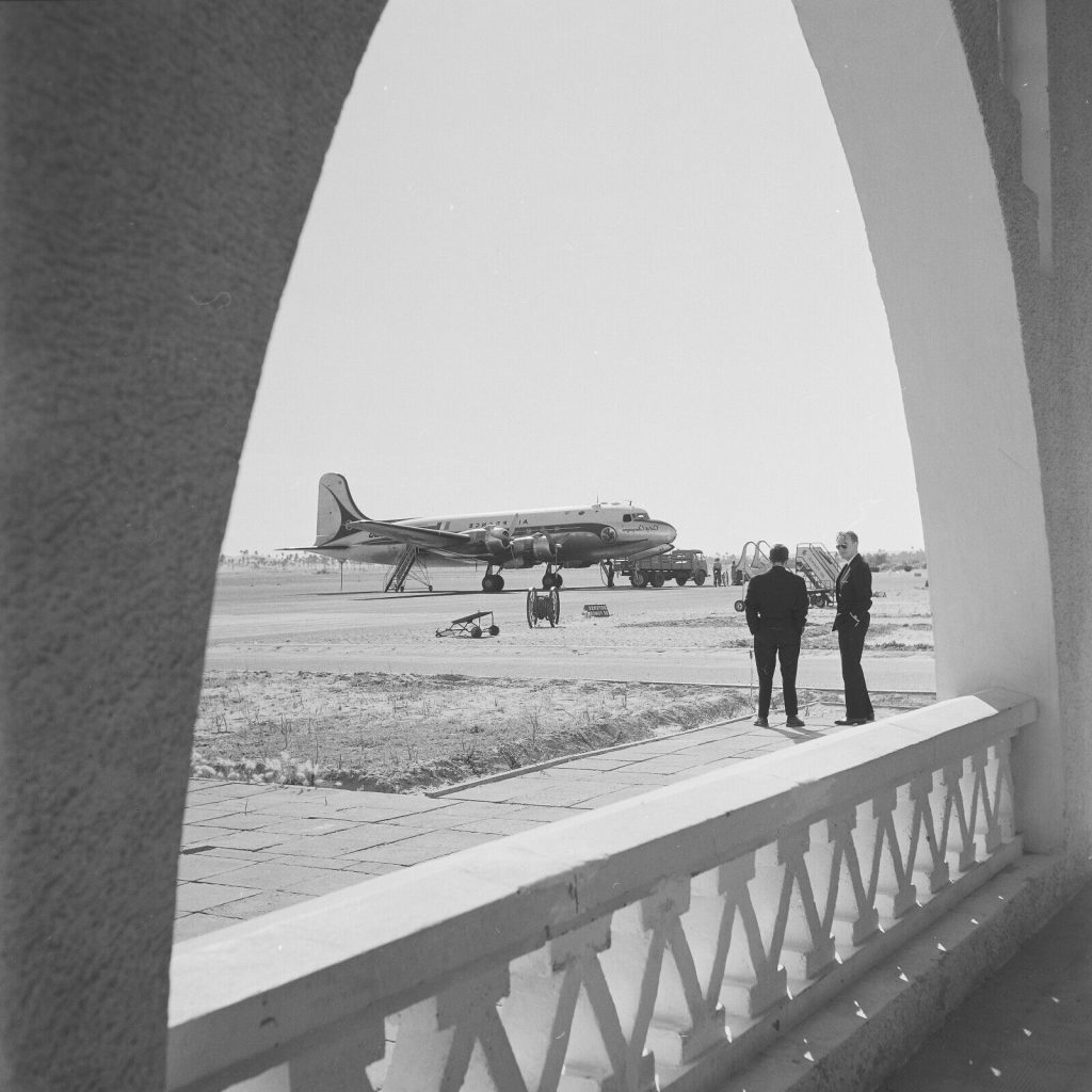 Tirage photo sur papier  argentique militaire AVION  Algerie 1950 50x50cm
