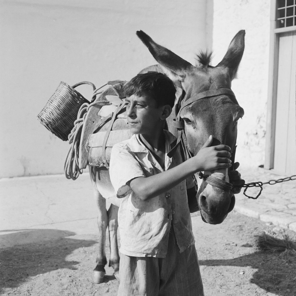 Tirage photo sur papier argentique Baryté ENFANT GRECE 1960 50X50cm