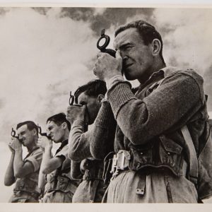 PHOTO argentique de presse 1940 militaria 15X20cm Cartographe britanique