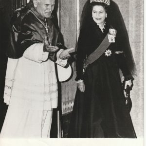 TIRAGE PHOTO	DE PRESSE ARGENTIQUE 1970 ELIZABETH II REINE D'ANGLETERRE 18X24cm