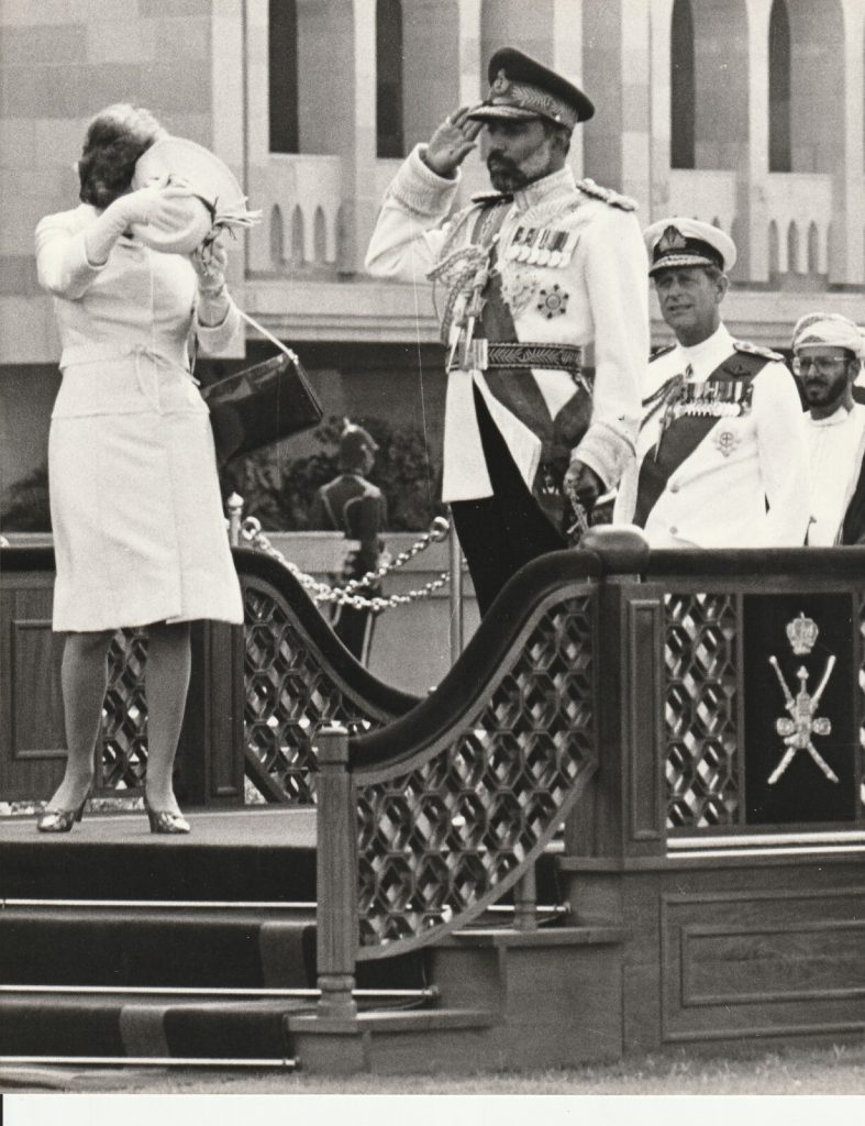 TIRAGE PHOTO DE PRESSE ARGENTIQUE 1979 ELIZABETH II REINE D'ANGLETERRE 20X25cm