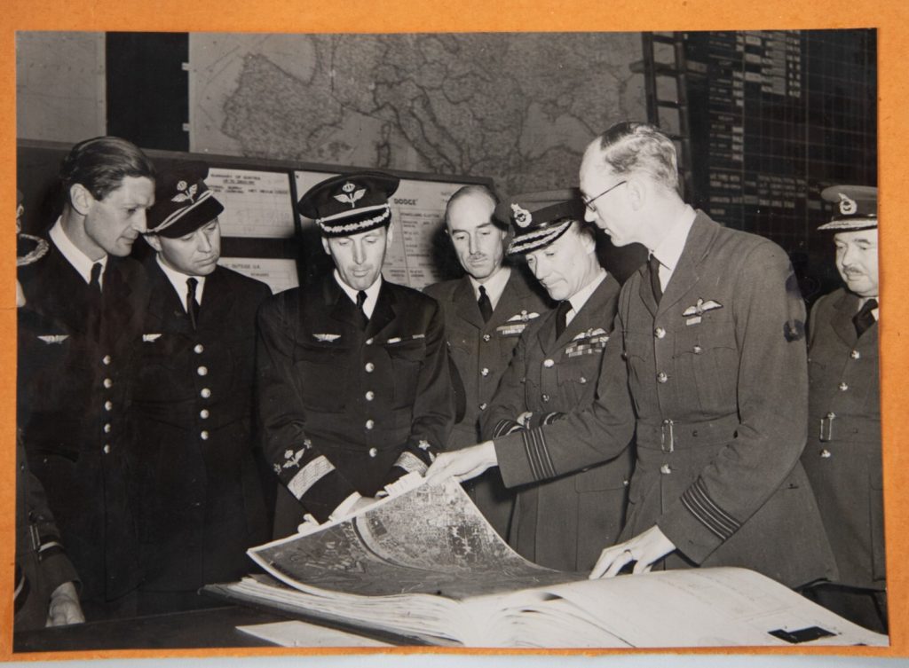 PHOTO argentique de presse 1940 militaria 15X20CM maréchal de l'Air Sir Bottomle