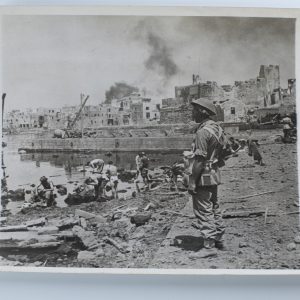 PHOTO de presse militaire 1945 armée britannique en Libye 15X2Ocm plage