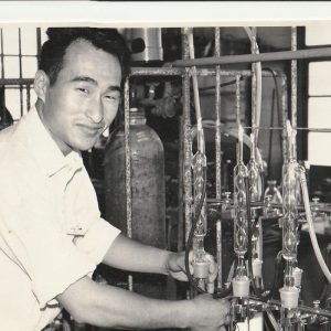 SNAP SHOT VINTAGE  CHINE  HOMME AU TRAVAIL 1950