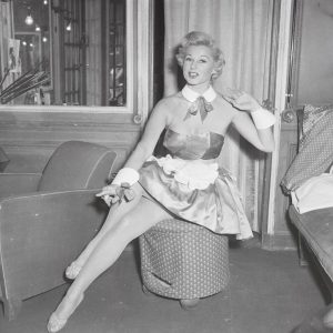 Tirage photo argentique Pin-up  femme 1960 30x30cm ARTISTE DE CABARET