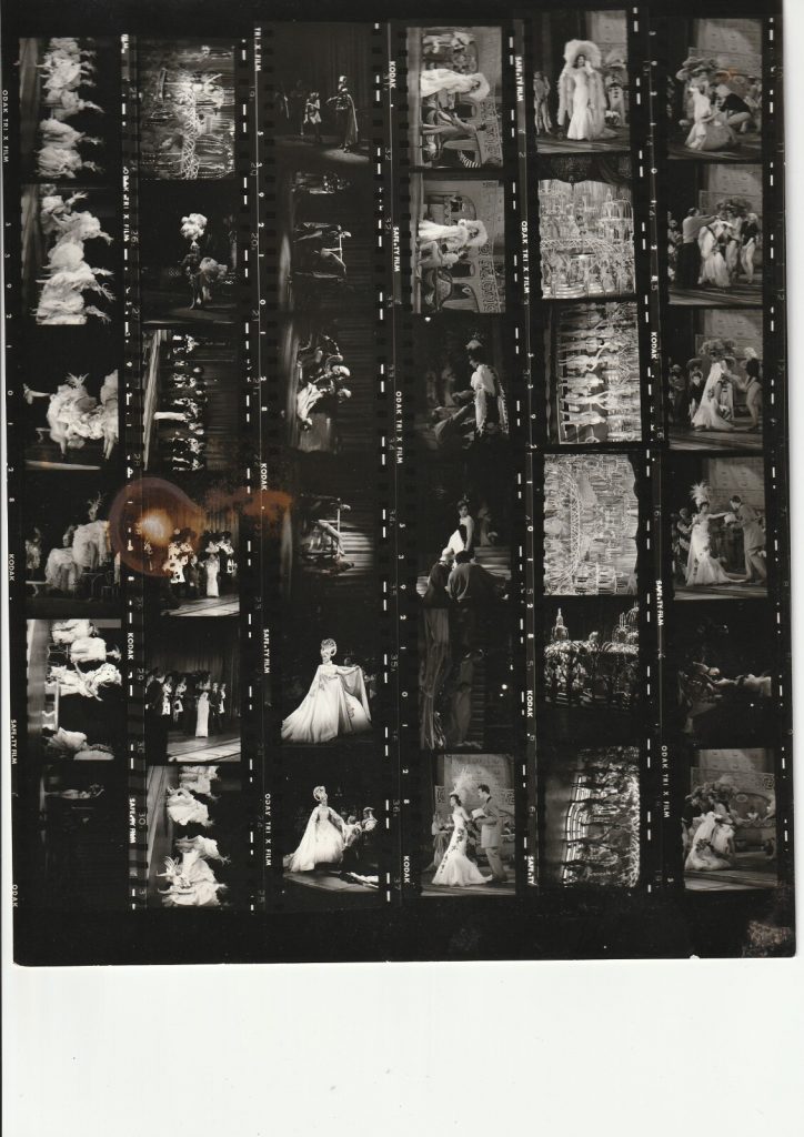 PHOTO PLANCHE CONTACT TAMPON GERARD DECAUX 1960' LES FOLIES BERGERE 20X25CM