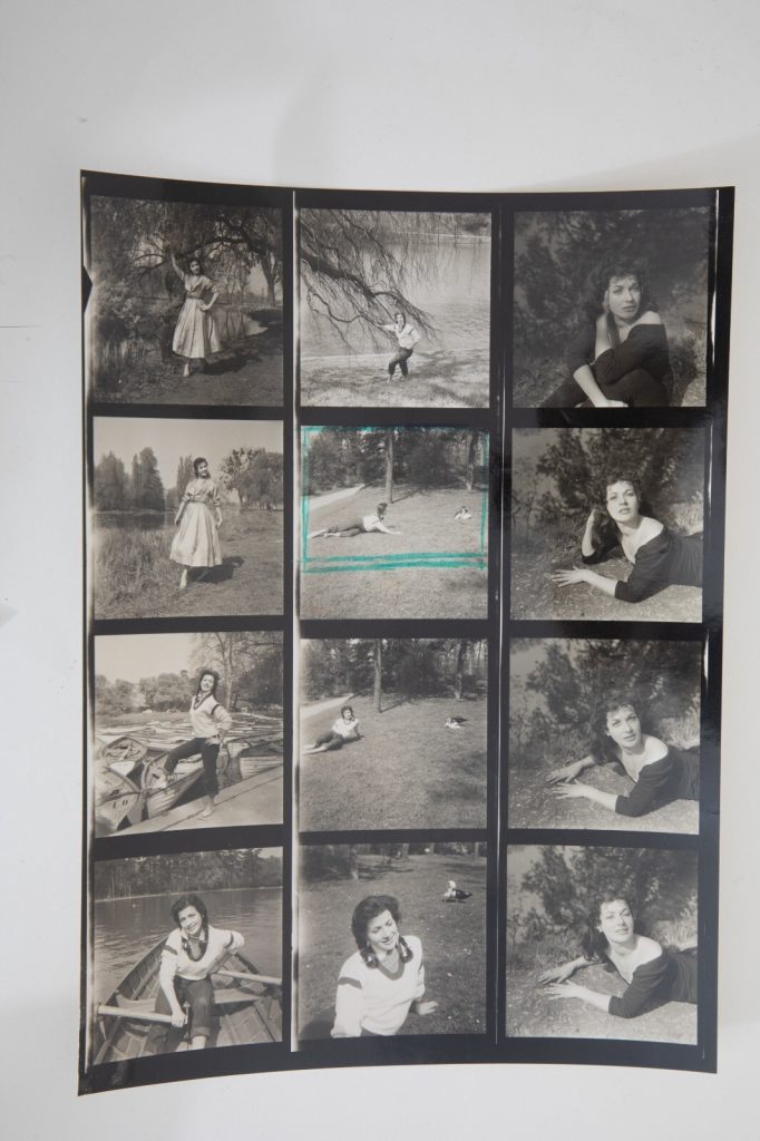 TIRAGE PHOTO Planche contact argentique 1960 PIN-UP actrice BARBARA CRUZ