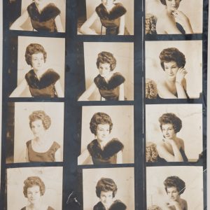 TIRAGE PHOTO	Planche contact argentique 1960 PIN-UP FORMAT DES IMAGES 6X6CM