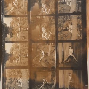 TIRAGE PHOTO	Planche contact argentique 1960 PIN-UP FORMAT DES IMAGES 6X6CM