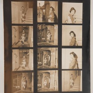 TIRAGE PHOTO	Planche contact argentique 1960 PIN-UP FORMAT DES IMAGES 6X6CM