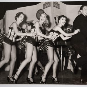 PHOTO Argentique France Spectacle de cabaret Paris danseuses 16X24cm 1960