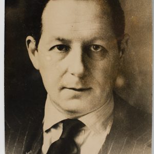 TIRAGE PHOTO	ARGENTIQUE, MAX HUBERT 1945	Portrait de Jean Oberlé 18X24cm