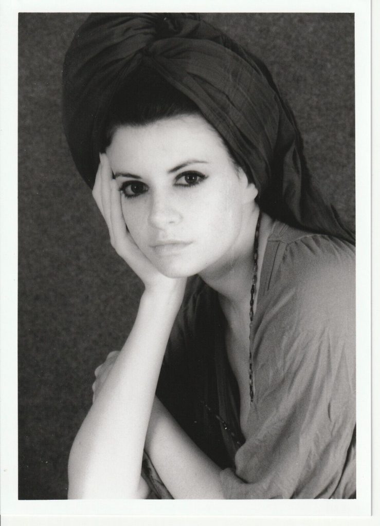 PHOTO argentique artistique portrait femme pinup NOIR ET BLANC format 13X18 1980