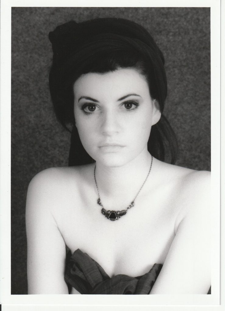 PHOTO argentique artistique portrait femme pinup NOIR ET BLANC format 13X18 1980