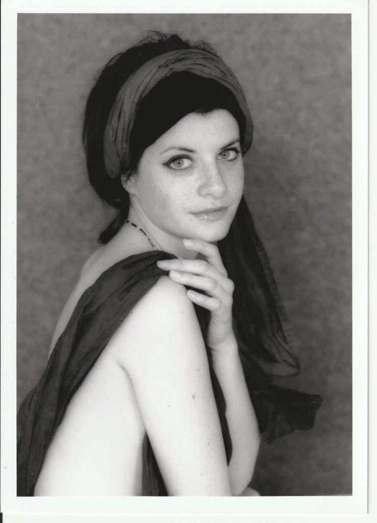PHOTO argentique artistique portrait femme pinup NOIR ET BLANC format 13X18 1980
