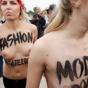 Tirage photo argentique Femen 20X30cm