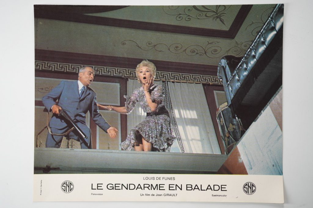 PHOTO Cinéma LOBBY CARDS Le gendarme en balade 23X30cm 1970 Louis de Funes