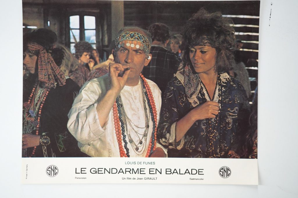 PHOTO Cinéma LOBBY CARDS Le gendarme en balade 23X30cm 1970 Louis de Funes