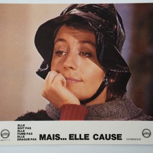 PHOTO Cinéma LOBBY CARDS MAIS ELLE CAUSE	22X28cm	1970 GIRARDOT