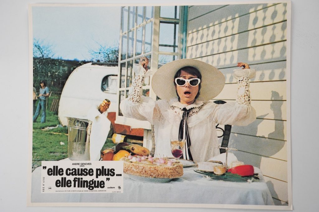 PHOTO Cinéma LOBBY CARDS ELLE CAUSE PLUS... ELLE FLINGUE 22X28cm 1970 GIRARDOT