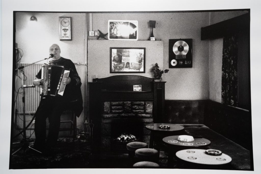 PHOTO ARGENTIQUE 90' Olivier Culmann reportage en IRLANDE 18X24cm NOIR ET BLANC