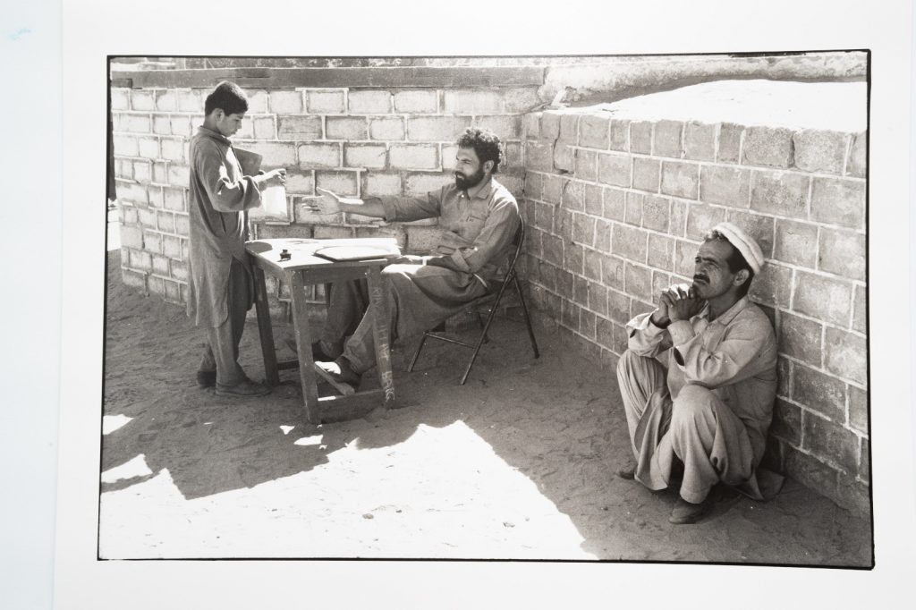 PHOTO ARGENTIQUE 90' Olivier Culmann reportage Pakistan 18X24cm NOIR ET BLANC