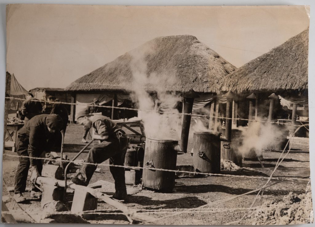 Photo Royaume Unis équipages aériens et terrestres de la R.A.F. 18X24cm 1944