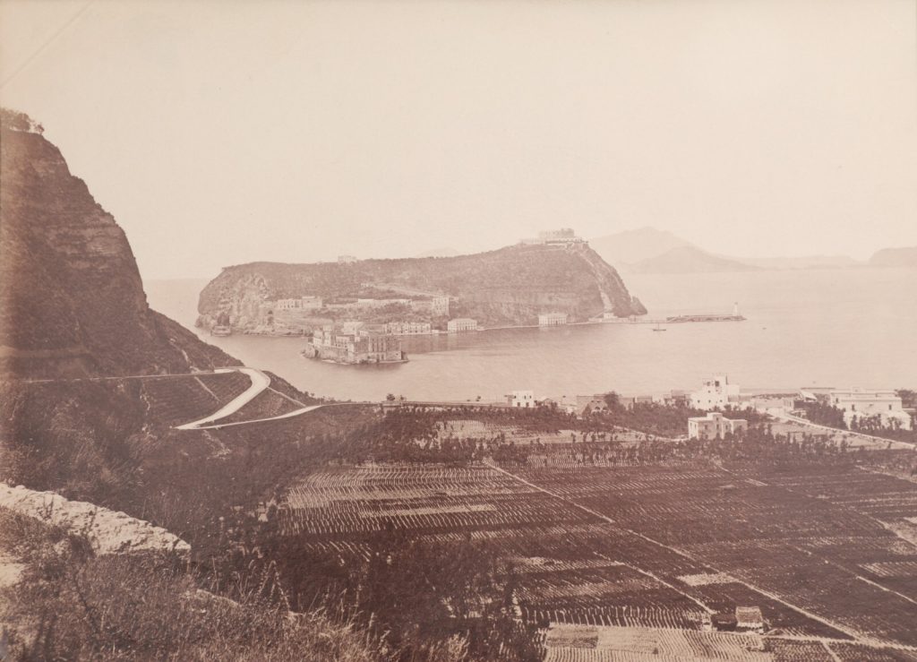 TIRAGE PHOTO-1880 ITALIE à identifier-Papier Albumine 18x25cm -SEPIA-