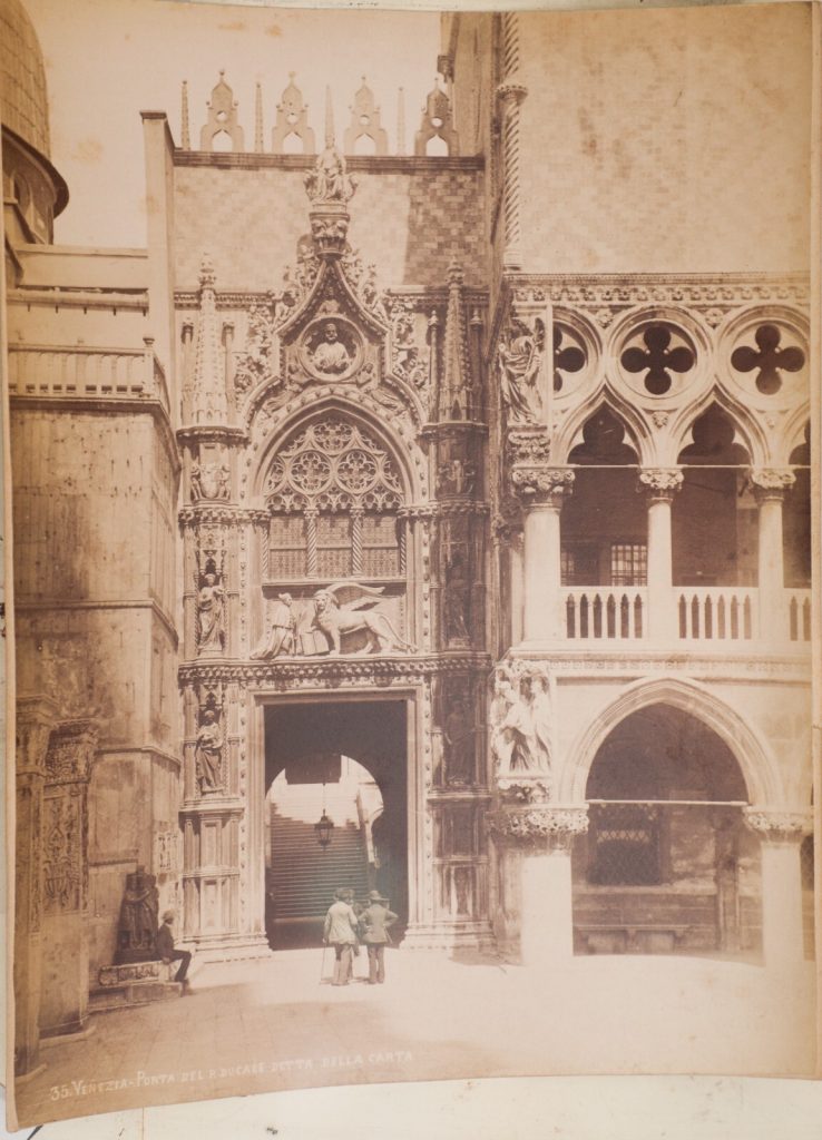 TIRAGE PHOTO-1880 ITALIE VENISE porte du palais Ducale-Papier albumine 20x26cm