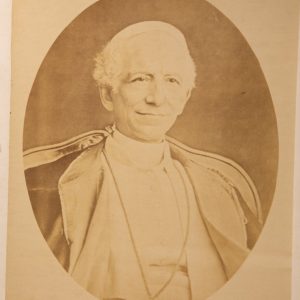 TIRAGE PHOTO	ALBUMINE OVALE SUR CARTON 1880	PAPE Léon XIII 20X25cm