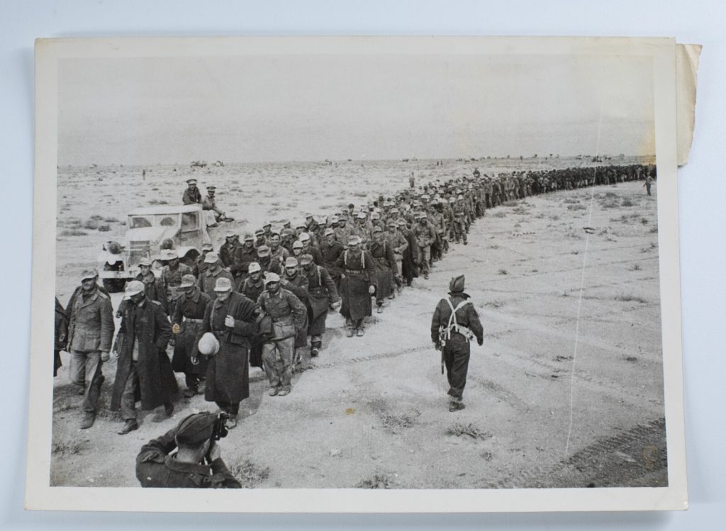 PHOTO de presse militaire 1945 armée britannique en Libye 15X2Ocm