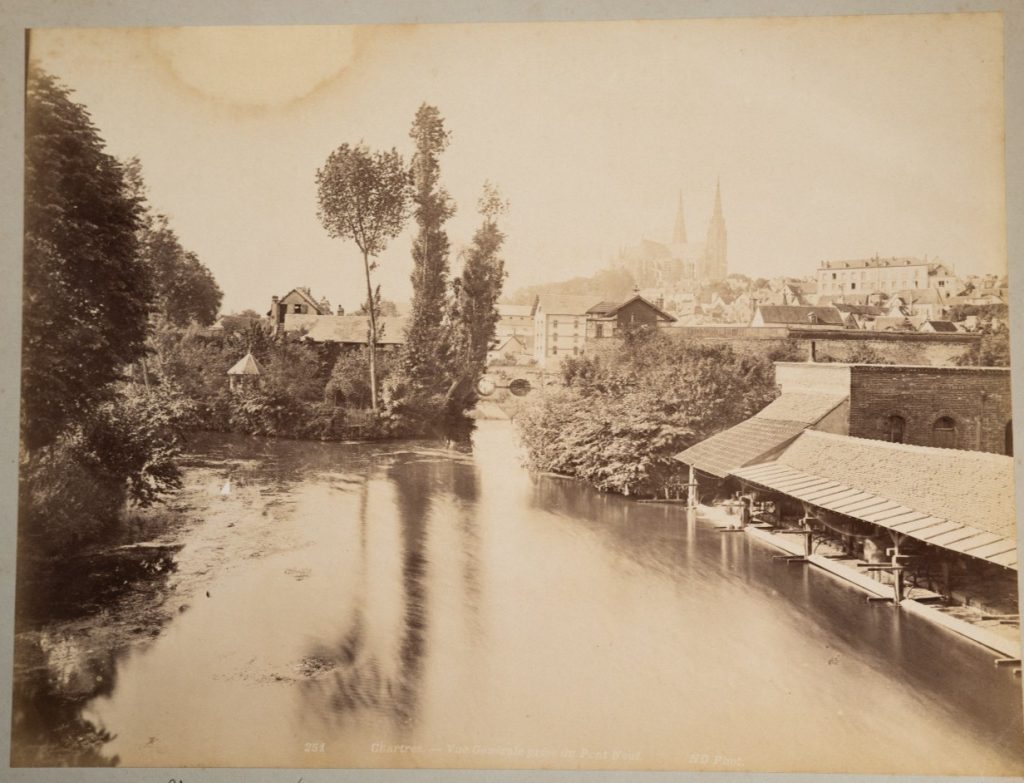 Photo Albumine	France	Chartres vue générale	20X27cm	1880
