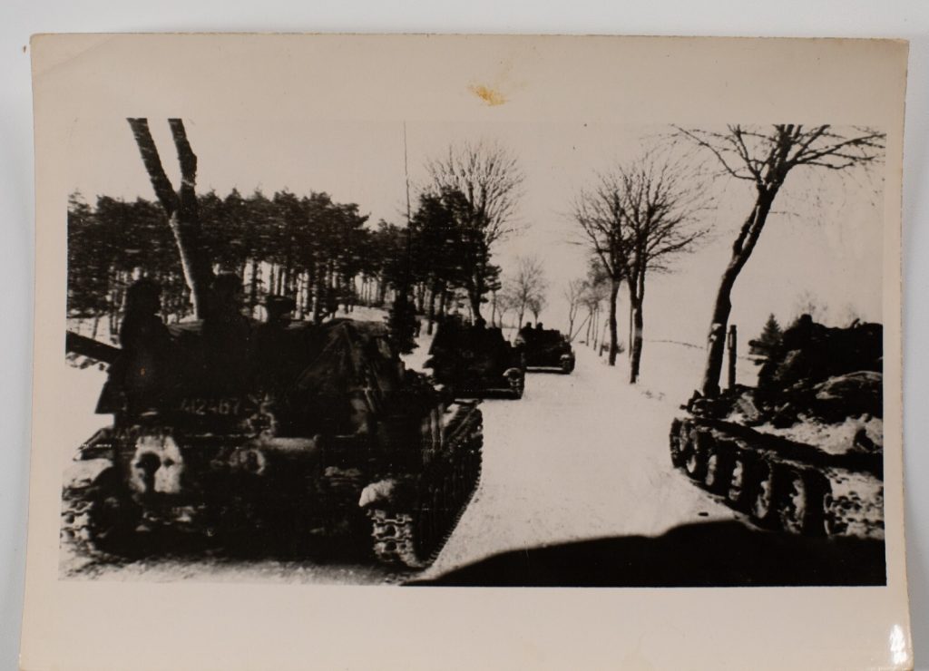 PHOTO OFFICIEL GOUVERNEMENTAL DE PRESSE 15X20cm 1945 char russe