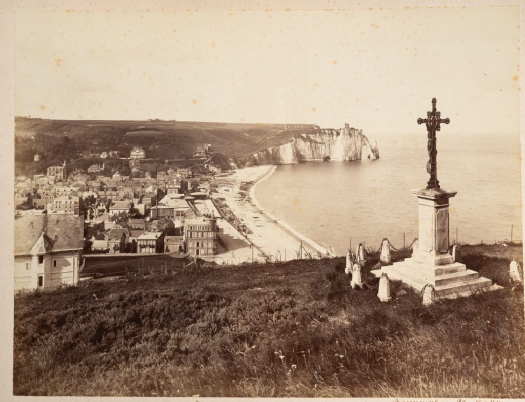 Photo Albumine	France	Etretat le Calvaire Bruneval	21X27cm	1890
