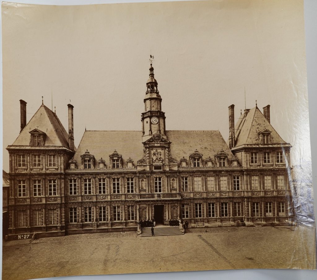 TIRAGE Albumine	France	Reims Hotel de ville	23X27cm	1880