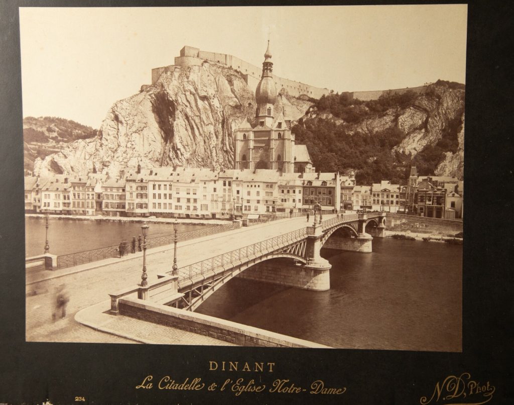 photo albumine FRANCE DINANT 22X27cm COLLE SUR CARTON NOIR