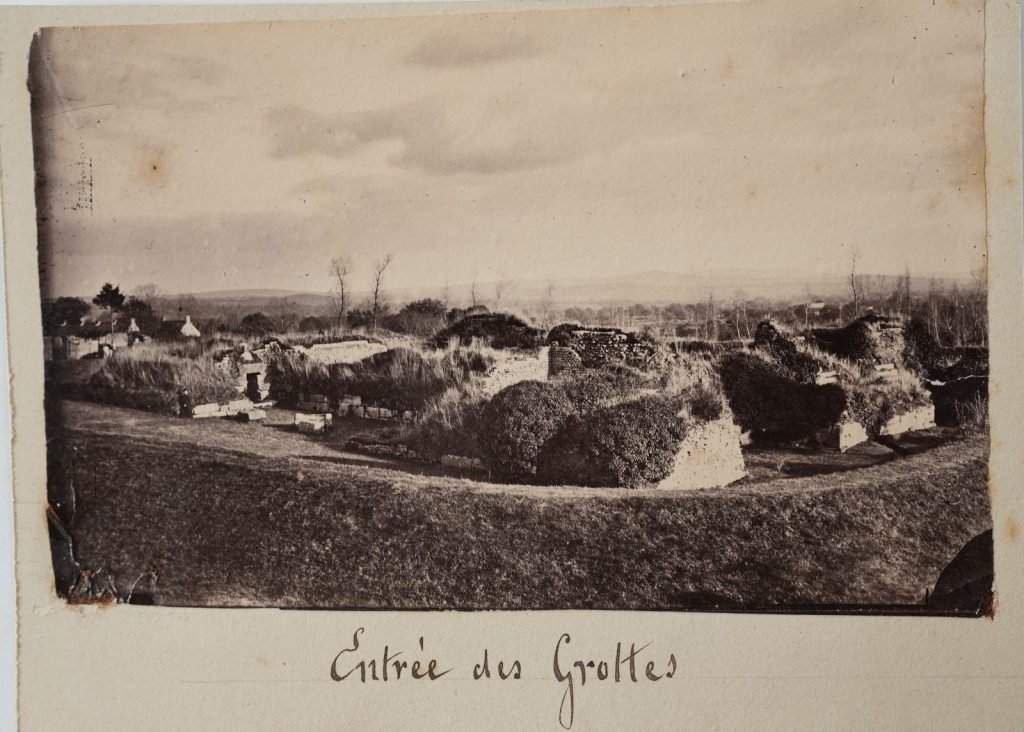 PHOTO Albumine France Paysage de Mayenne entrée des grottes 11X17cm 1880