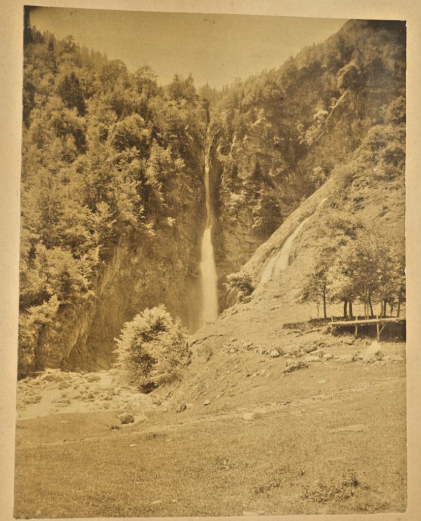 TIRAGE photo Albumine	France	Luchon Pyrénées 	20X25cm	1890