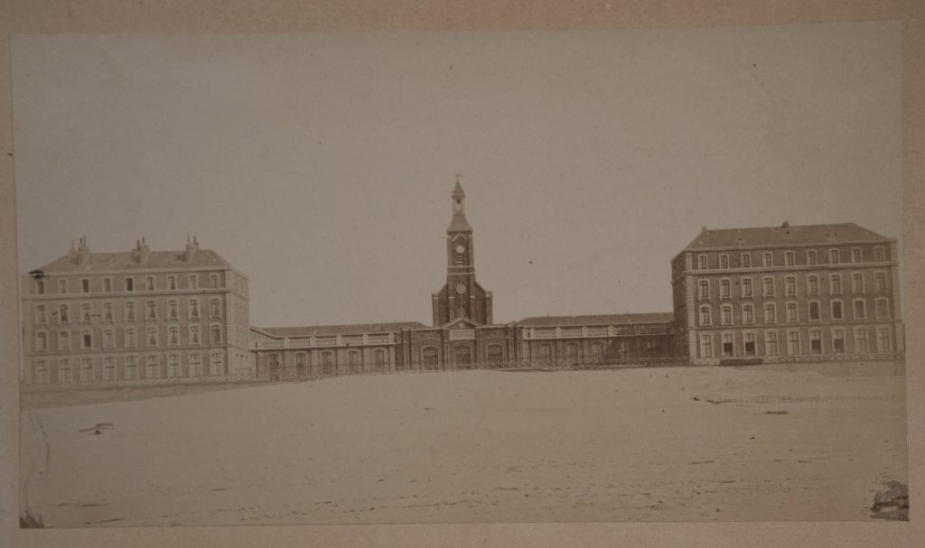 TIRAGE PHOTO	Albumine	France	Hôpital maritime de Berck Normandie	13X20cm	1870
