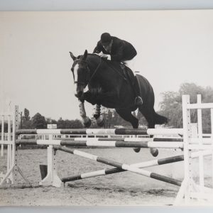 PHOTO Argentique	France	Equitation cheval saut d'obstacles	24X29cm	1970