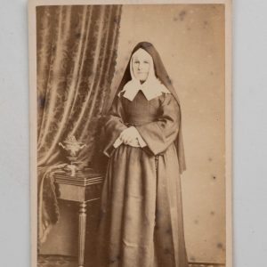 photo Albumine France portait CDV 1870 bonne soeur