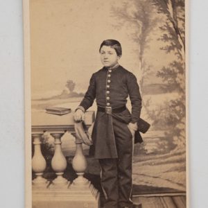 photo Albumine France portait CDV 1870 adolescent habillé en militaire