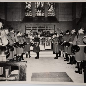 PHOTO Argentique chasse à courre vénerie cheval EGLISE 18X24cm 1970