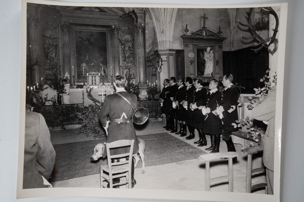 PHOTO Argentique		chasse à courre vénerie cheval	18X24cm	1970