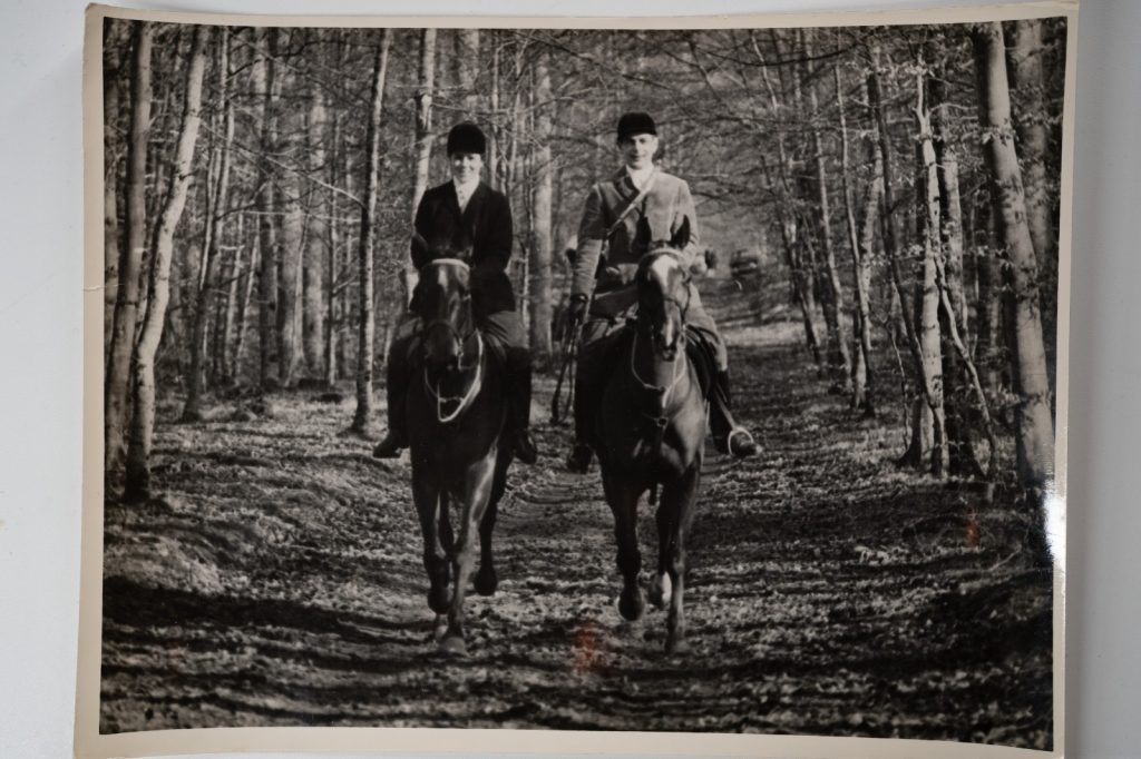 PHOTO Argentique		chasse à courre vénerie cheval	18X24cm	1970