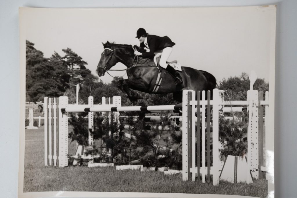 PHOTO Argentique France Equitation cheval saut d'obstacles 18X24cm 1970