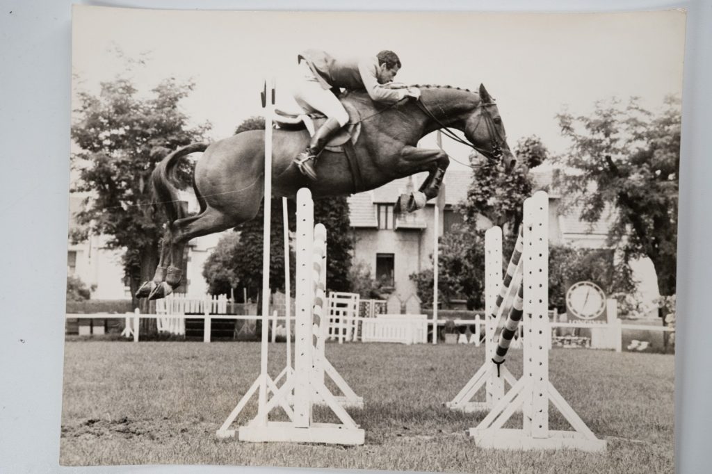 PHOTO Argentique France Equitation cheval saut d'obstacles 18X24cm 1970