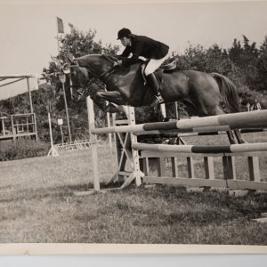 PHOTO Argentique	France	Equitation cheval saut d'obstacles	18X24cm	1970