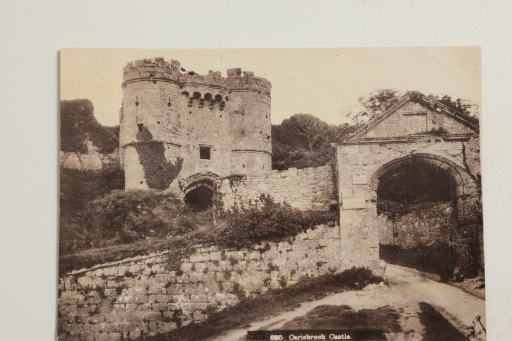 photo albumine Château de Carisbrooke Keep, sur l'île de Wight format 11X17CM